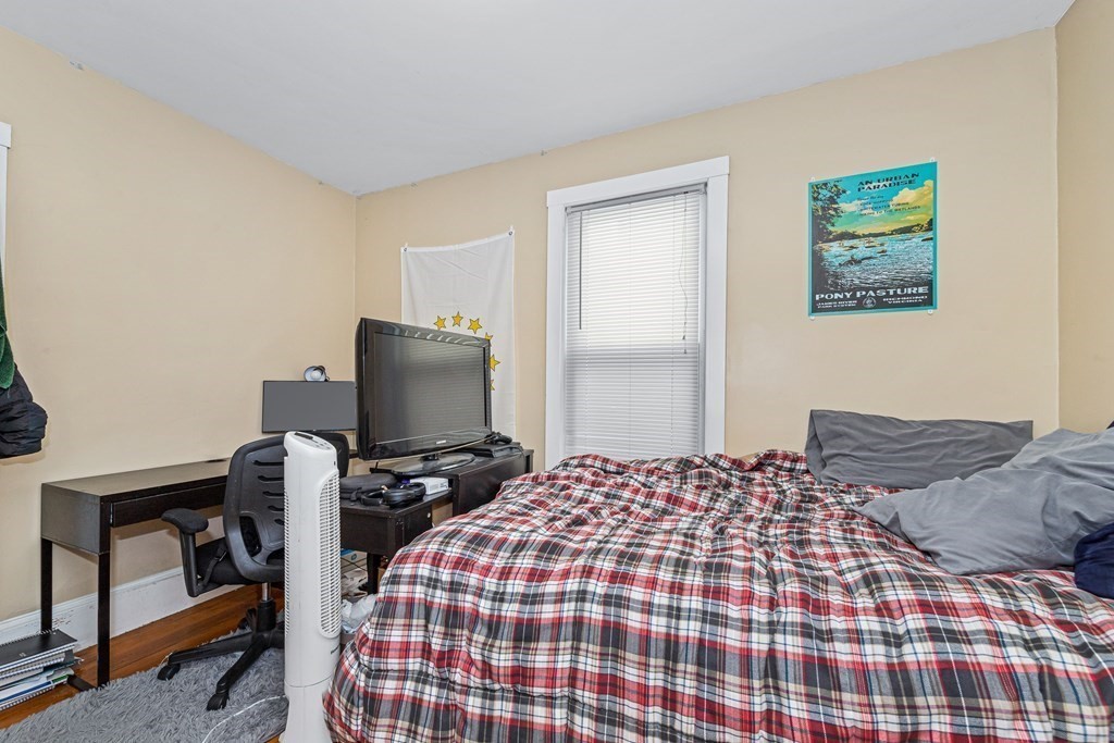 5 bed, 2 bath apartment for rent at 44 Hillside St Unit 2, Mission Hill — photo 12 of 30