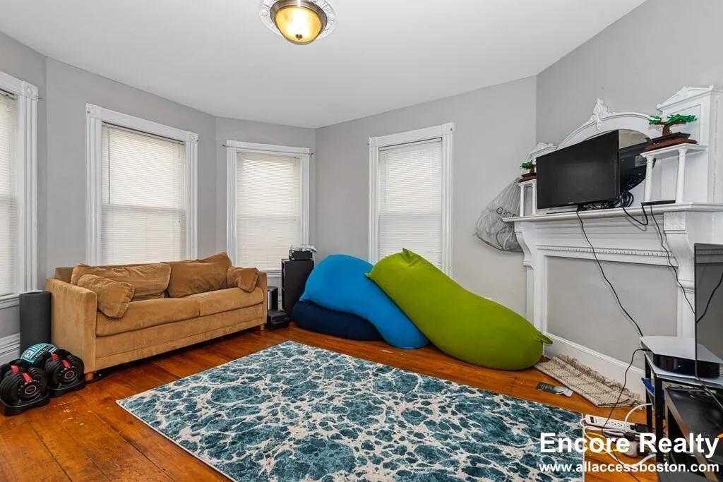 5 bed, 2 bath apartment for rent at 44 Hillside St Unit 3, Mission Hill — photo 16 of 60