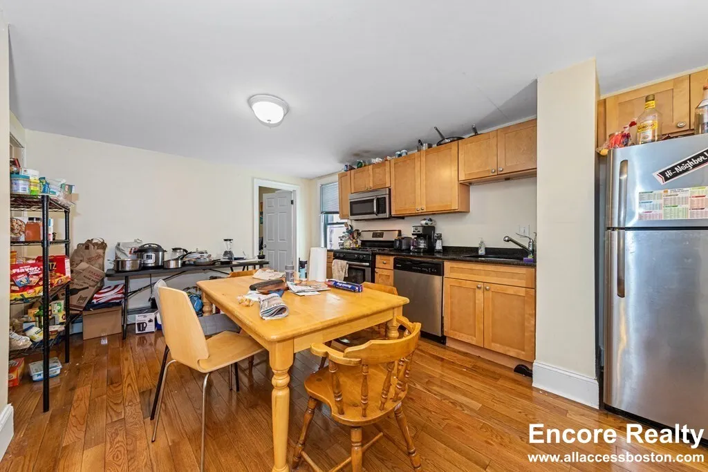 5 bed, 2 bath apartment for rent at 44 Hillside St Unit 3, Mission Hill — photo 3 of 60
