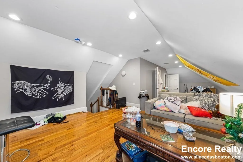 5 bed, 2 bath apartment for rent at 44 Hillside St Unit 3, Mission Hill — photo 28 of 60
