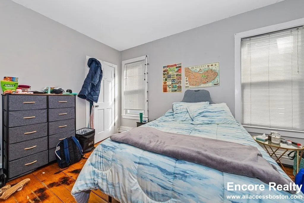 5 bed, 2 bath apartment for rent at 44 Hillside St Unit 3, Mission Hill — photo 21 of 60