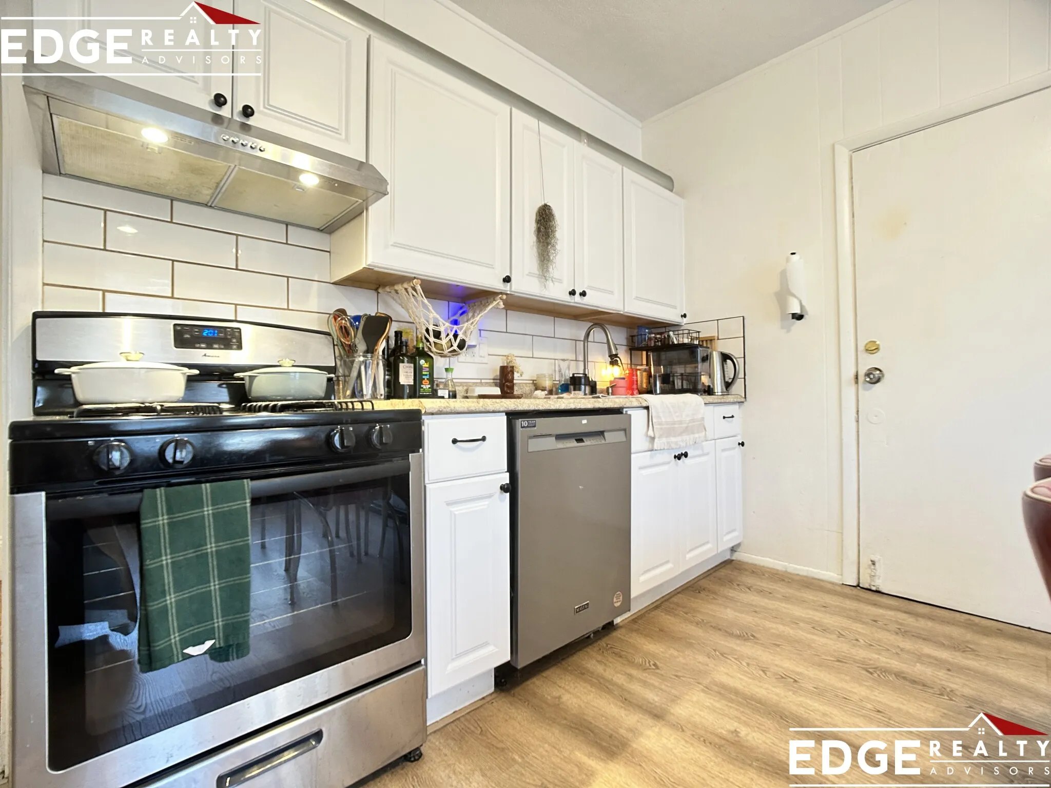 3 bed, 1 bath apartment for rent at 44 Hooker St Unit 1, Allston — photo 2 of 9