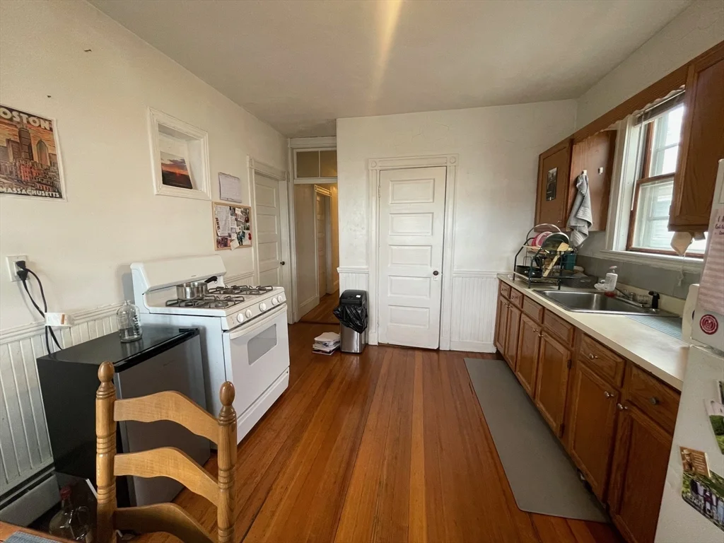 2 bed, 1 bath apartment for rent at 44 I St Unit 3, South Boston — photo 4 of 17