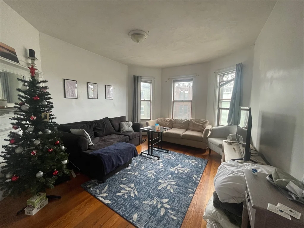 2 bed, 1 bath apartment for rent at 44 I St Unit 3, South Boston — photo 1 of 17