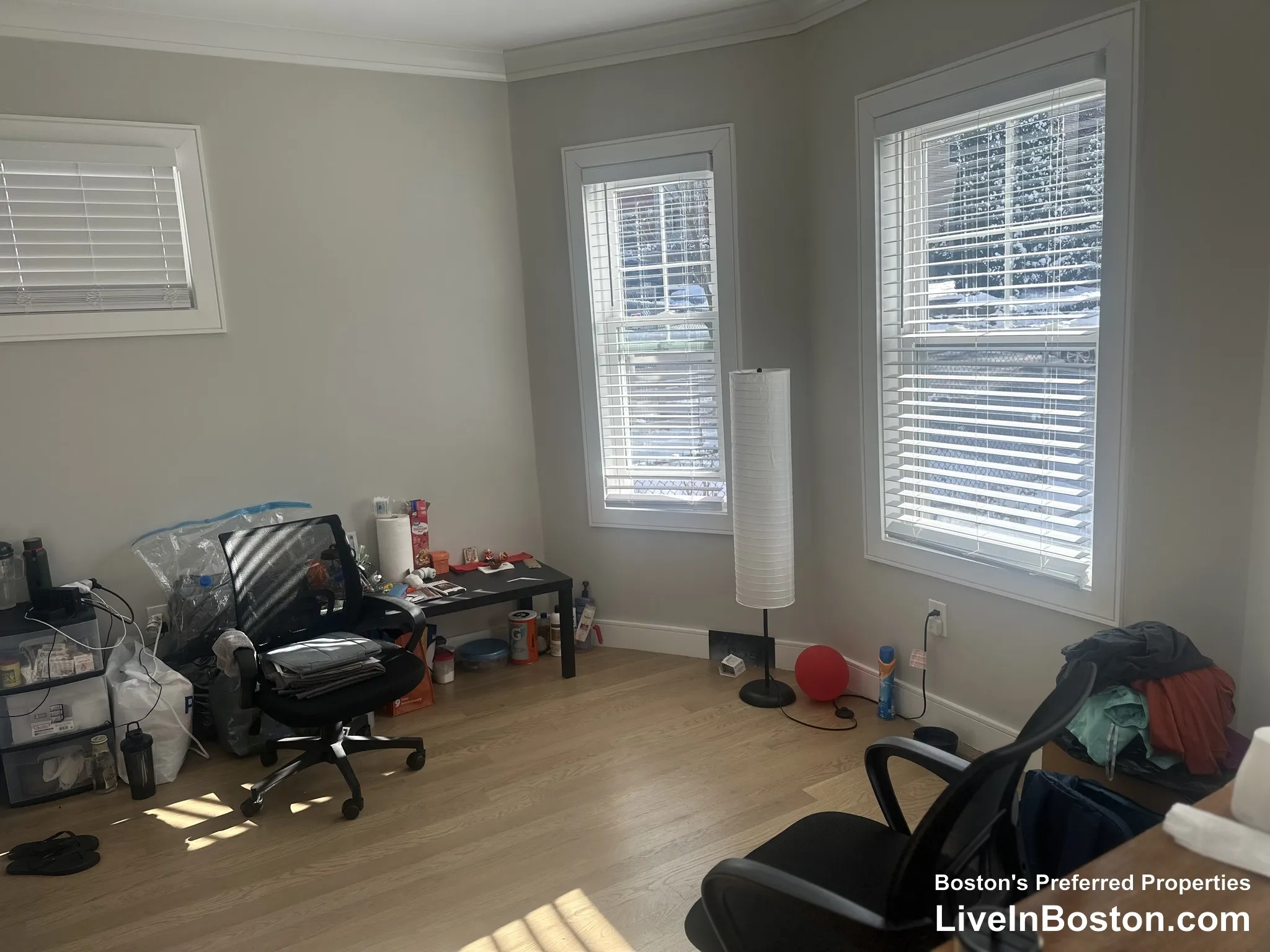 3 bed, 1 bath apartment for rent at 44 Iffley Rd Unit 1, Jamaica Plain — photo 3 of 9