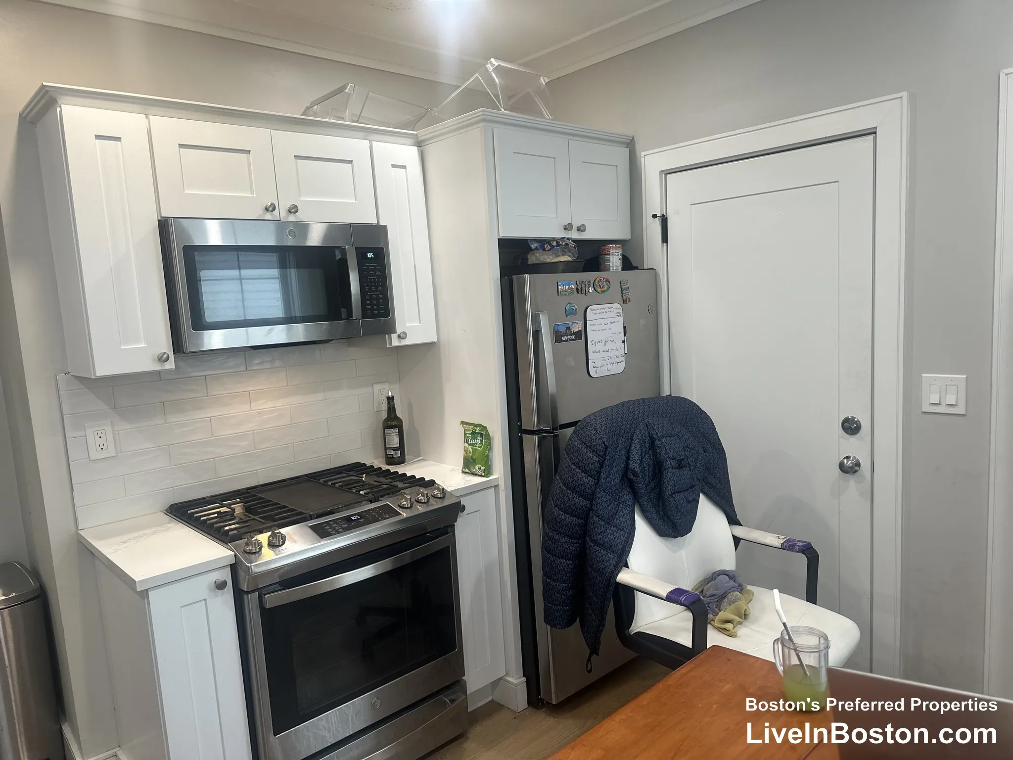 3 bed, 1 bath apartment for rent at 44 Iffley Rd Unit 1, Jamaica Plain — photo 2 of 9