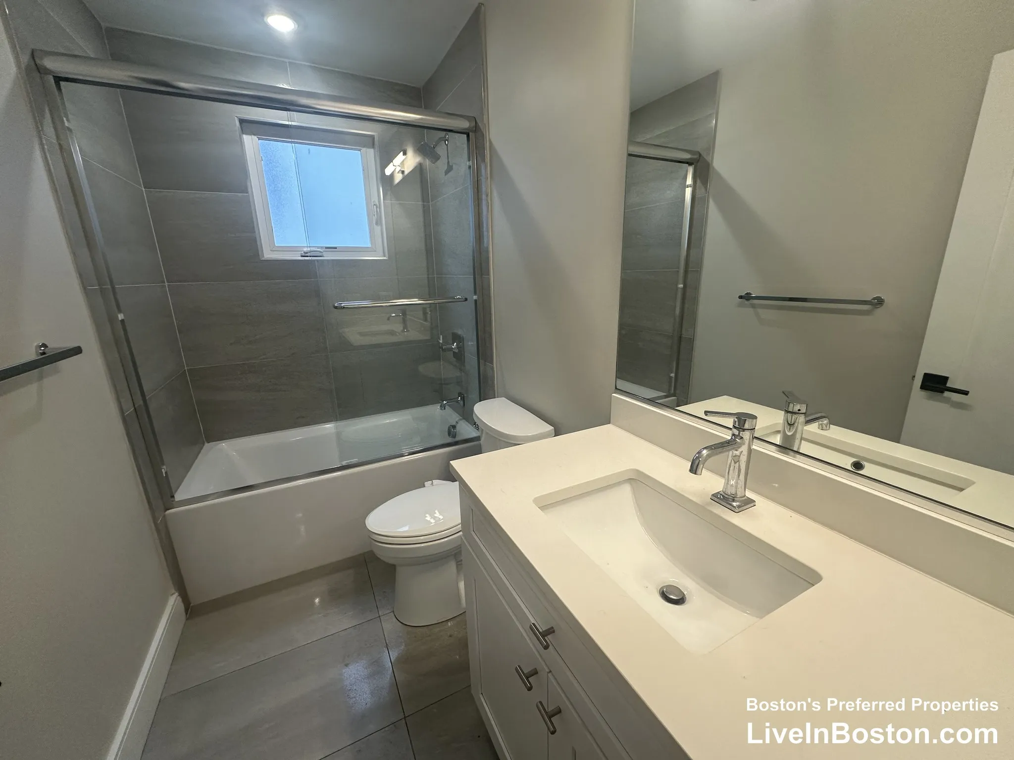 4 bed, 1 bath apartment for rent at 44 Iffley Rd Unit 2, Jamaica Plain — photo 7 of 10