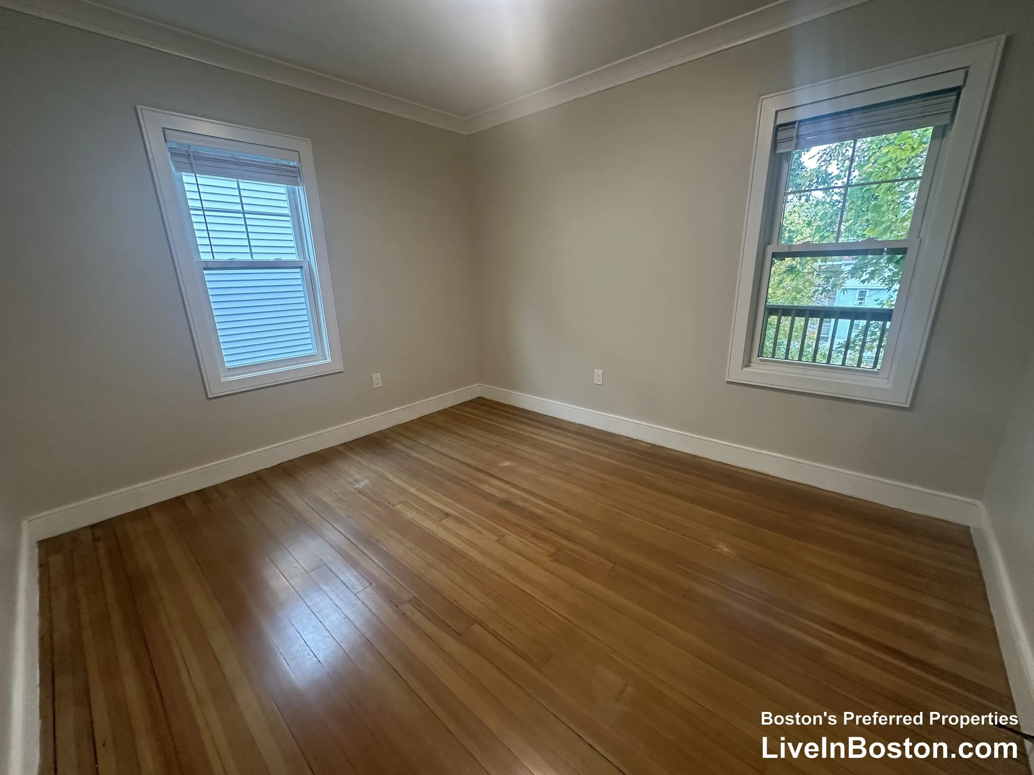 4 bed, 1 bath apartment for rent at 44 Iffley Rd Unit 2, Jamaica Plain — photo 5 of 10