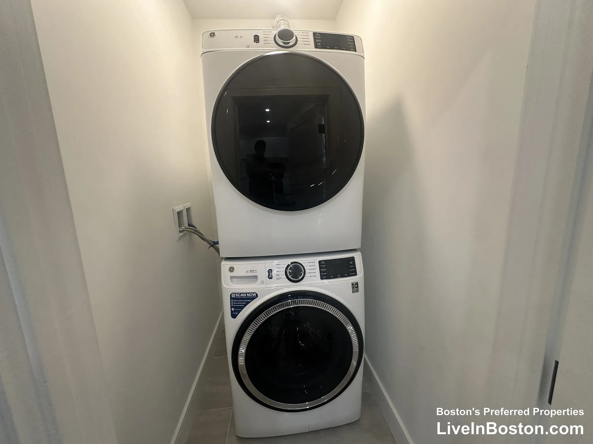 4 bed, 1 bath apartment for rent at 44 Iffley Rd Unit 2, Jamaica Plain — photo 8 of 10