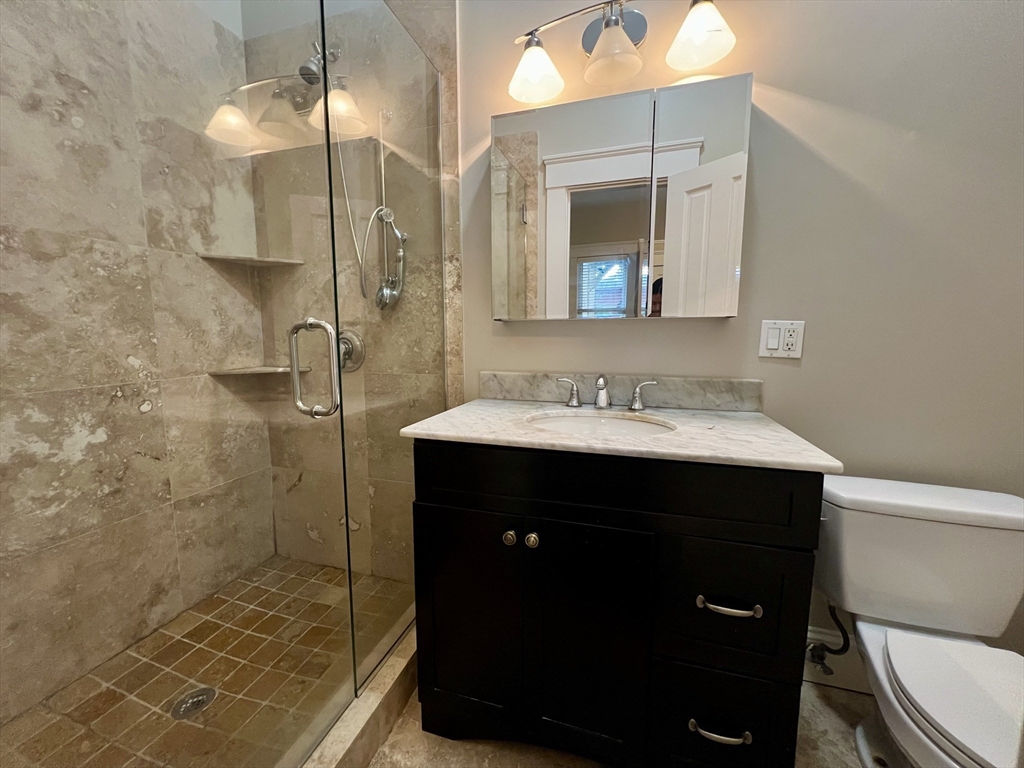 2 bed, 2 bath apartment for rent at 44 Ivaloo Unit 1, Ward Two — photo 11 of 14
