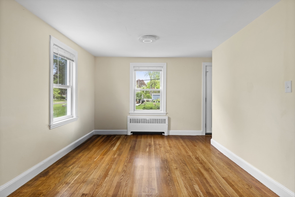 3 bed, 2 bath apartment for rent at 44 Ivan St Unit 44, North Lexington — photo 3 of 10