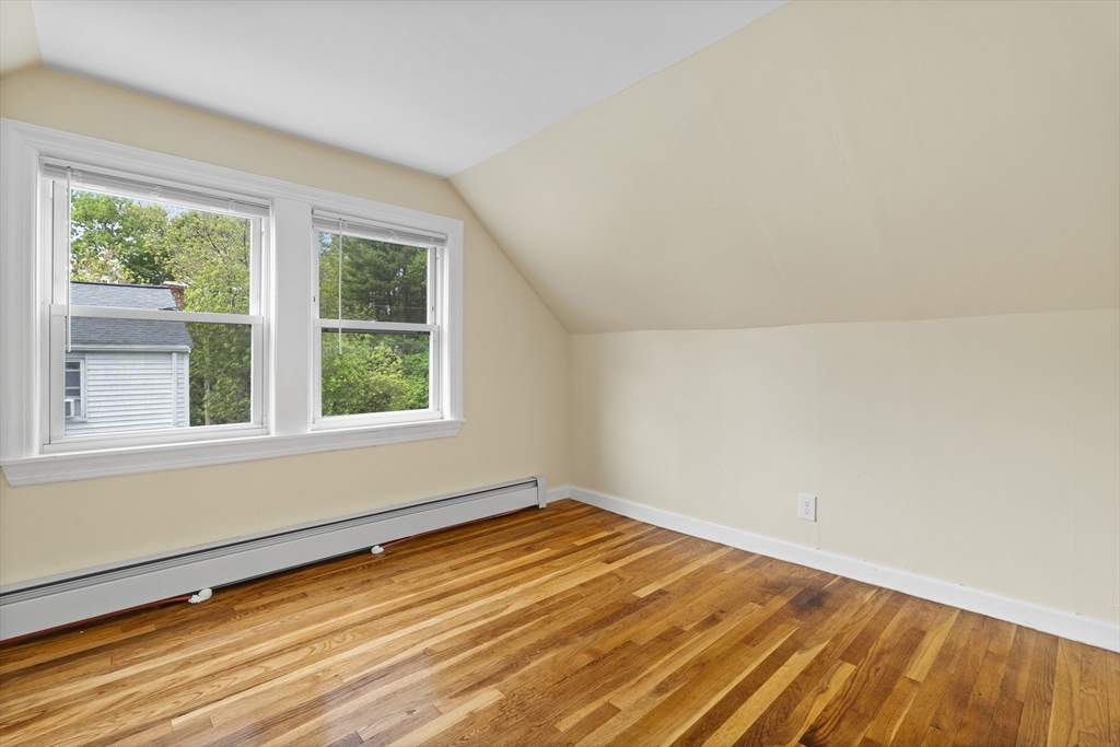 3 bed, 2 bath apartment for rent at 44 Ivan St Unit 44, North Lexington — photo 6 of 10