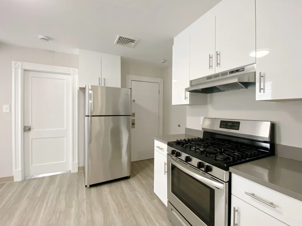 1 bed, 1 bath apartment for rent at 44 Jones Rd Unit 5, Revere — photo 4 of 11