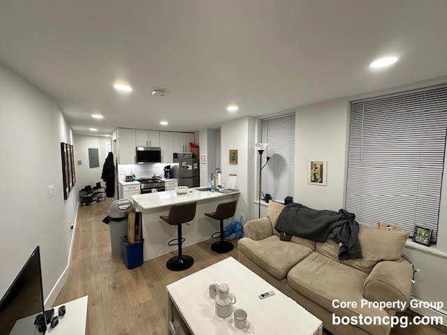 2 bed, 1 bath apartment for rent at 44 Joy St Unit 2, Beacon Hill — photo 1 of 12