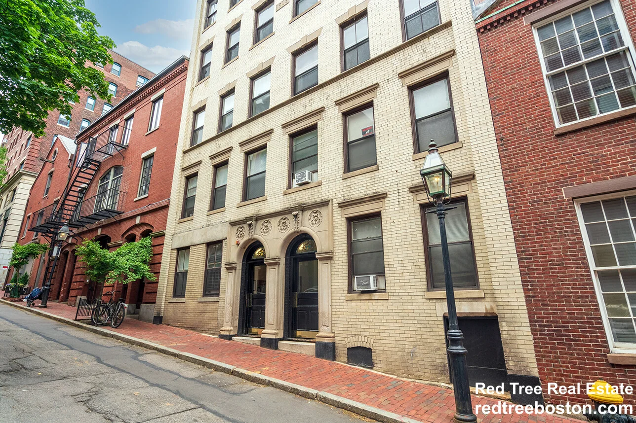 2 bed, 1 bath apartment for rent at 44 Joy St Unit 4, Beacon Hill — photo 7 of 8