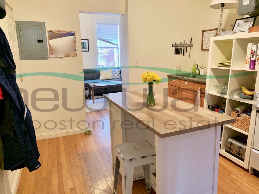 Studio bed, 1 bath apartment for rent at 44 Joy St Unit 5, Beacon Hill — photo 6 of 9