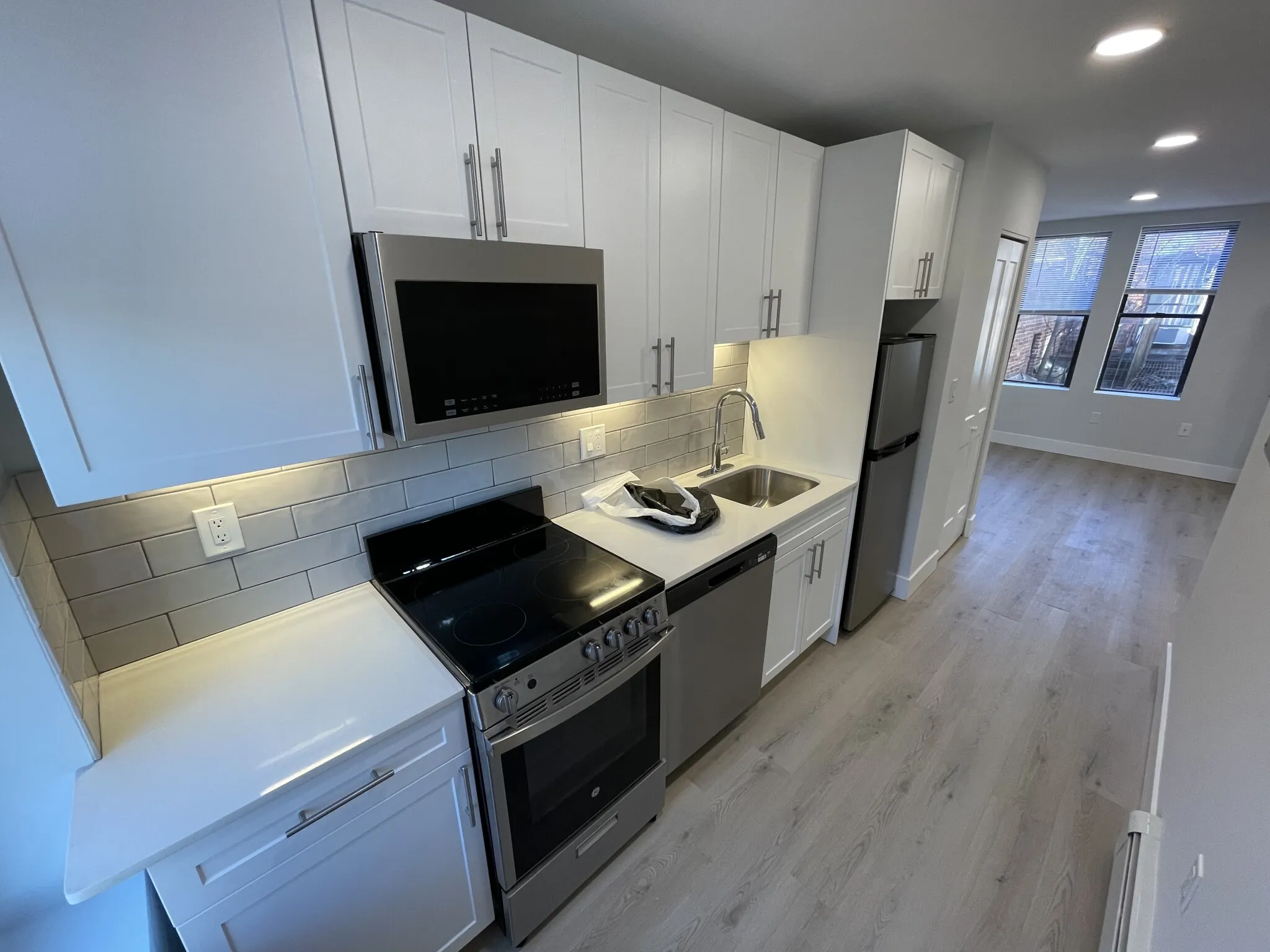 1 bed, 1 bath apartment for rent at 44 Joy St Unit 9, Beacon Hill — photo 2 of 10