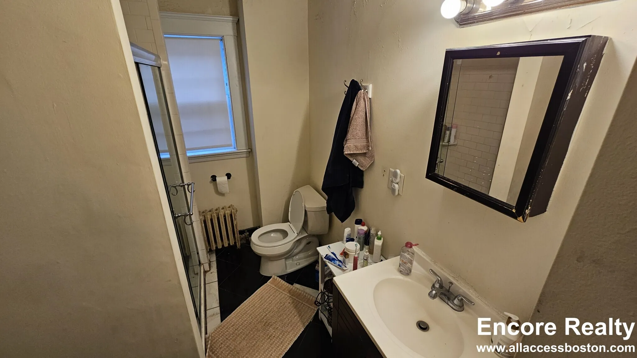 4 bed, 2 bath apartment for rent at 44 Kirkwood Rd Unit 1a, Brighton — photo 5 of 15