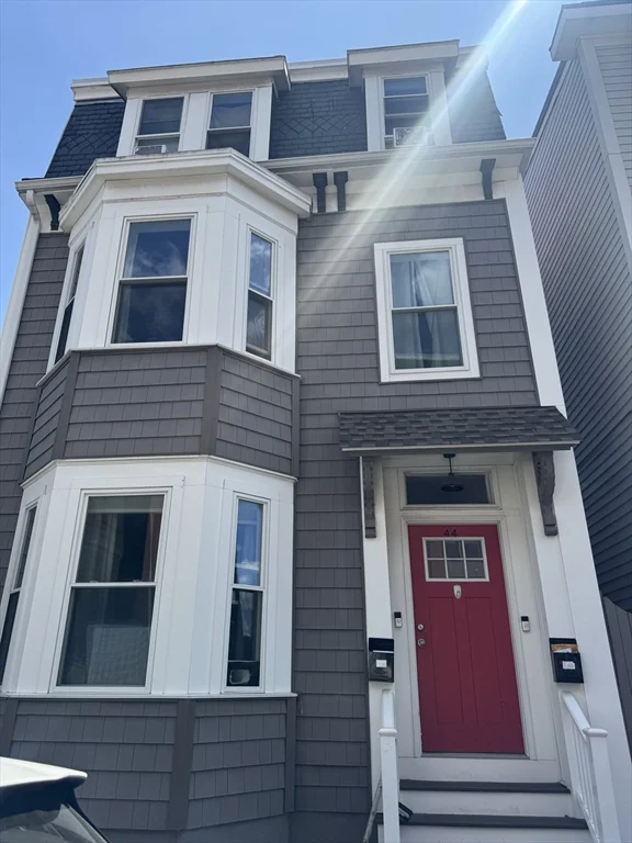 1 bed, 1 bath apartment for rent at 44 L St Unit 1, South Boston — photo 2 of 12