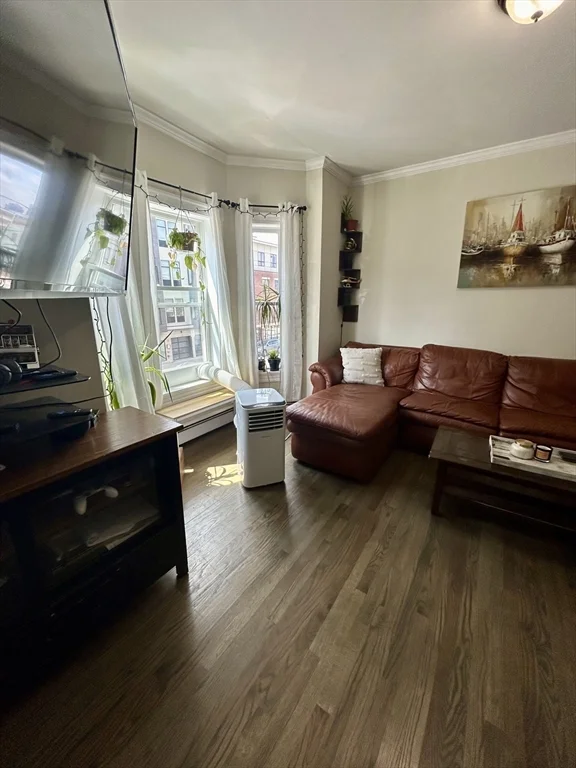 3 bed, 2 bath apartment for rent at 44 L St Unit 2, South Boston — photo 2 of 29