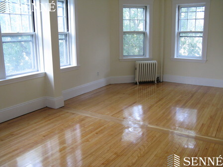 2.5 bed, 2 bath apartment for rent at 44 Langdon St Unit 9, Neighborhood Nine — photo 4 of 8