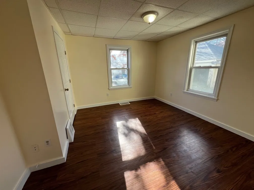 3 bed, 1 bath apartment for rent at 44 Laurel St Unit 1, Leominster — photo 10 of 11