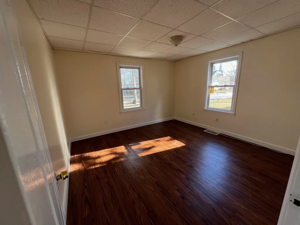 3 bed, 1 bath apartment for rent at 44 Laurel St Unit 1, Leominster — photo 11 of 11