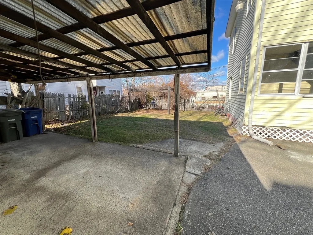 3 bed, 1 bath apartment for rent at 44 Laurel St Unit 1, Leominster — photo 3 of 11
