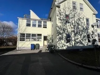 3 bed, 1 bath apartment for rent at 44 Laurel St Unit 1, Leominster — photo 2 of 11