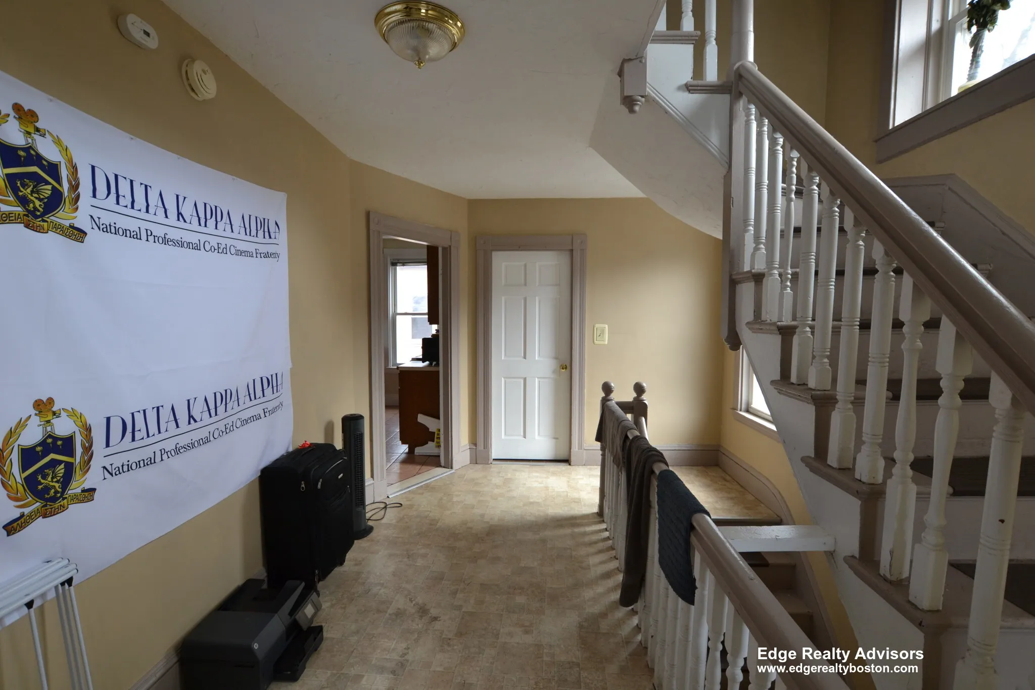 6 bed, 2 bath apartment for rent at 44 Linden St Unit 1, Allston — photo 5 of 8