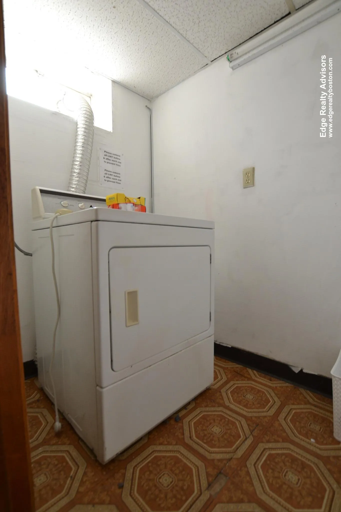 6 bed, 2 bath apartment for rent at 44 Linden St Unit 1, Allston — photo 8 of 8