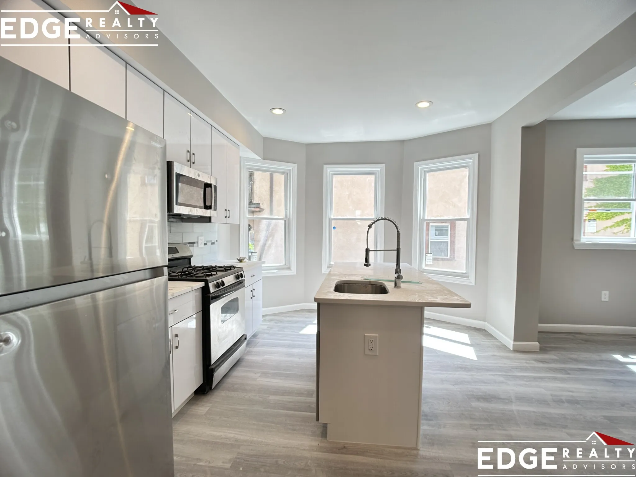 5 bed, 2 bath apartment for rent at 44 Long Ave Unit 1, Brighton — photo 2 of 15