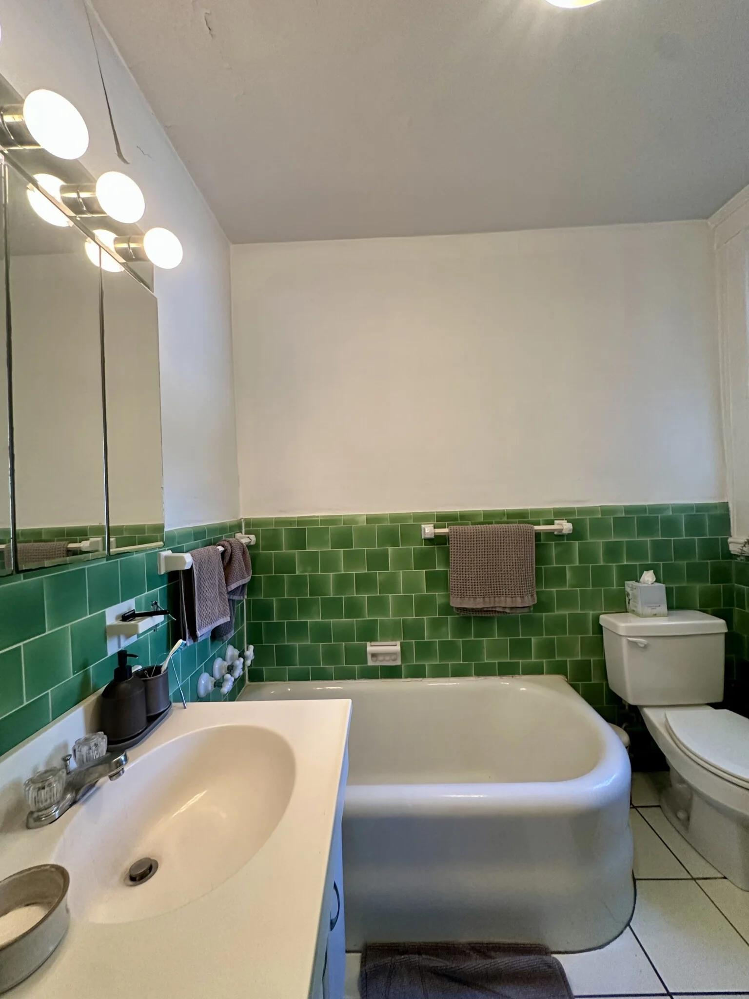 2 bed, 1 bath apartment for rent at 44 Longwood Ave Unit 3, Coolidge Corner — photo 19 of 21