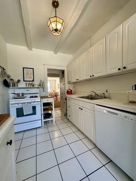 2 bed, 1 bath apartment for rent at 44 Longwood Ave Unit 3, Coolidge Corner — photo 9 of 12