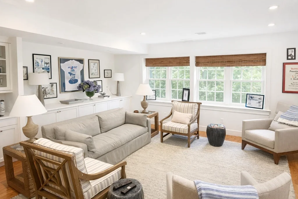 5 bed, 4+ bath apartment for rent at 44 Main St, Siasconset — photo 25 of 32