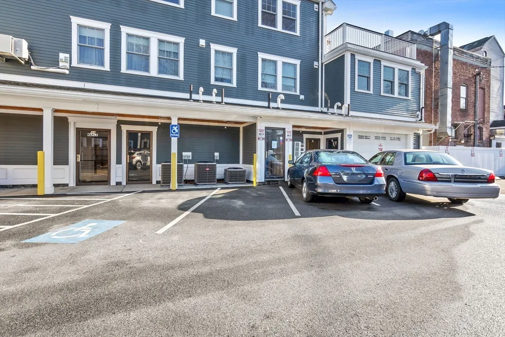1 bed, 1 bath apartment for rent at 44 Maple St Unit 10, Danvers Center — photo 3 of 15