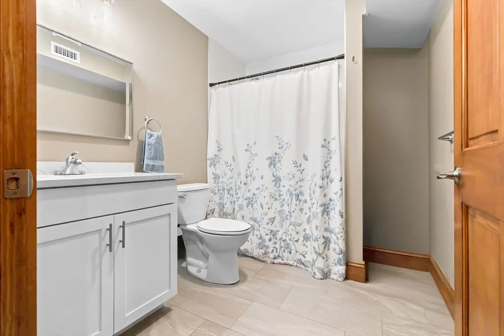 1 bed, 1 bath apartment for rent at 44 Maple St Unit 10, Danvers Center — photo 14 of 15