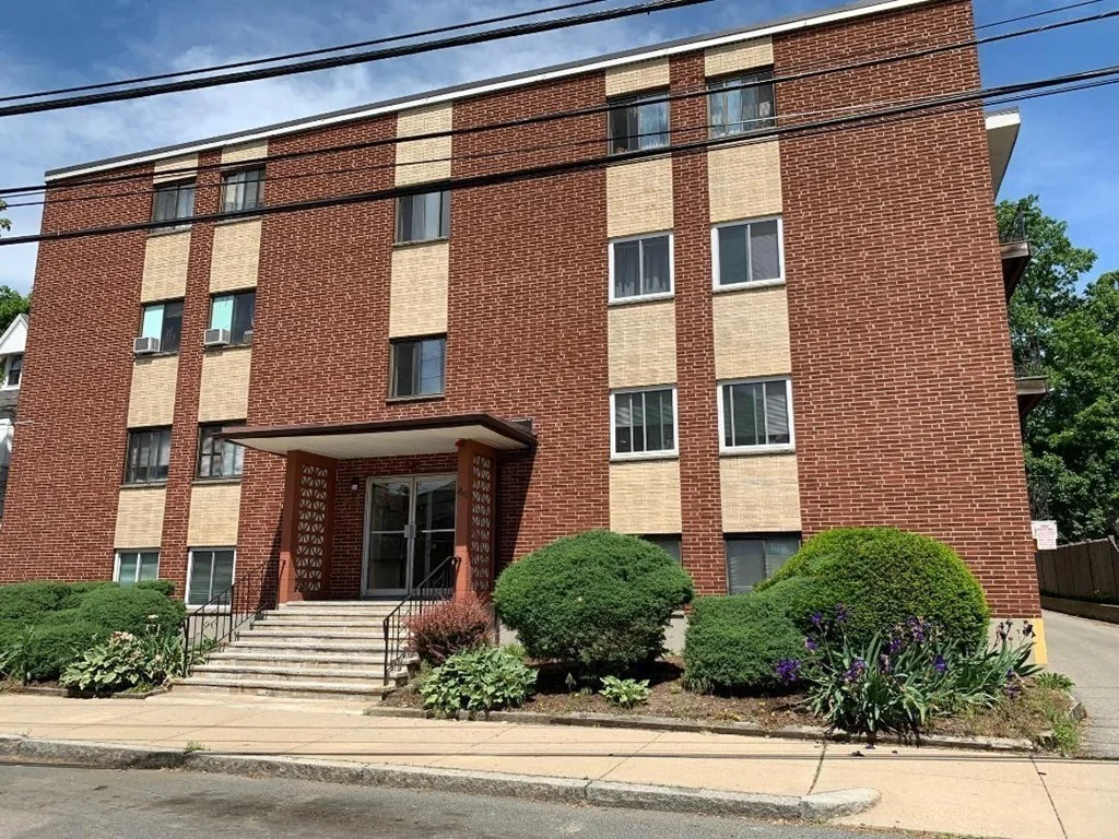 2 bed, 1 bath apartment for rent at 44 Maple St Unit 101, Hyde Park — photo 2 of 15