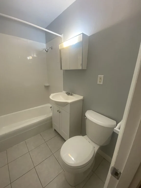 1 bed, 1 bath apartment for rent at 44 Maple St Unit 203, Hyde Park — photo 18 of 29