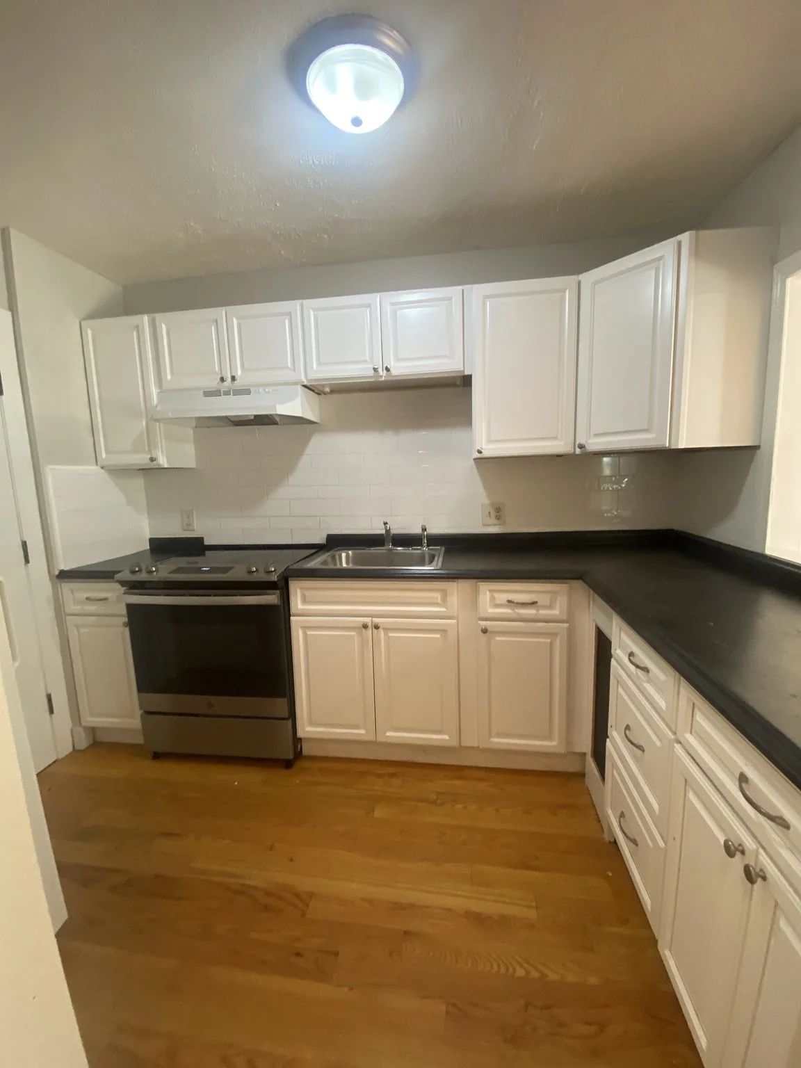 2 bed, 1 bath apartment for rent at 44 Maple St Unit 301, Hyde Park — photo 2 of 27