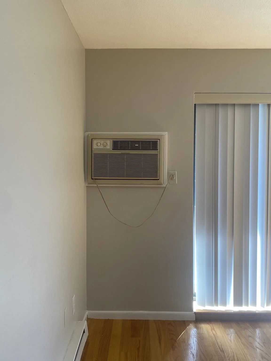 2 bed, 1 bath apartment for rent at 44 Maple St Unit 301, Hyde Park — photo 8 of 27