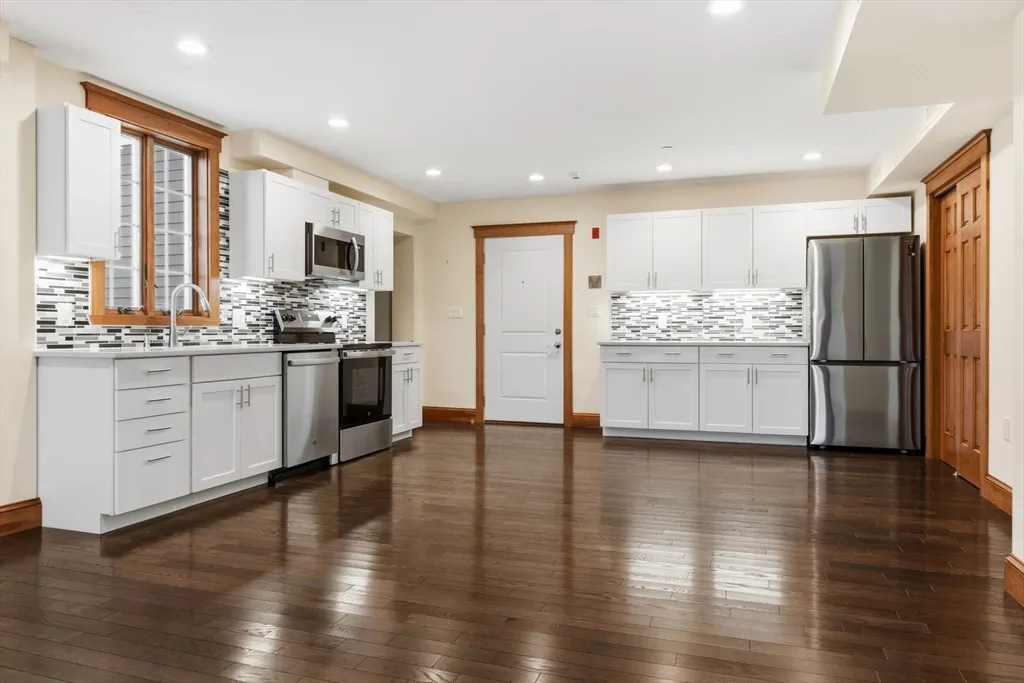 1 bed, 1 bath apartment for rent at 44 Maple St Unit 7, Danvers Center — photo 6 of 19