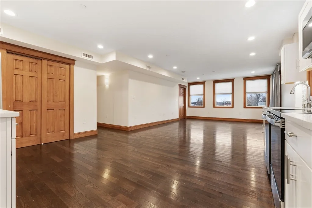 1 bed, 1 bath apartment for rent at 44 Maple St Unit 7, Danvers Center — photo 5 of 19