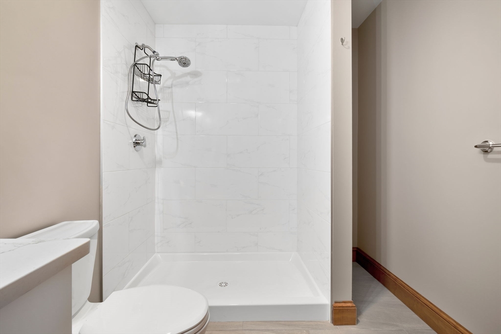 1 bed, 1 bath apartment for rent at 44 Maple St Unit 8, Danvers — photo 15 of 24