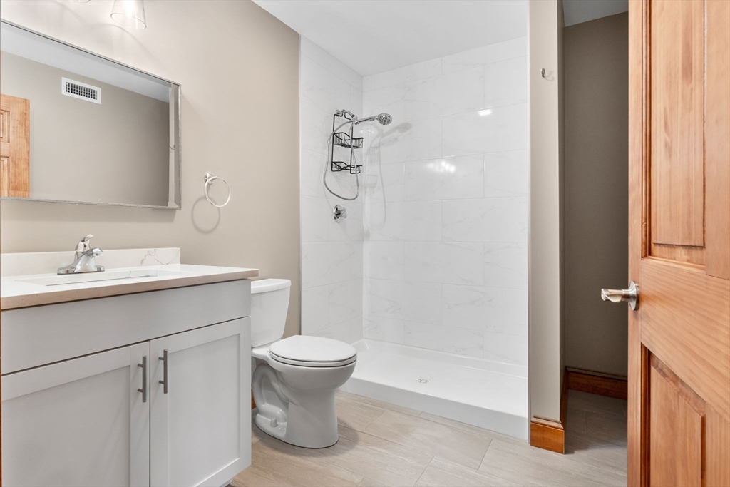 1 bed, 1 bath apartment for rent at 44 Maple St Unit 8, Danvers — photo 14 of 24