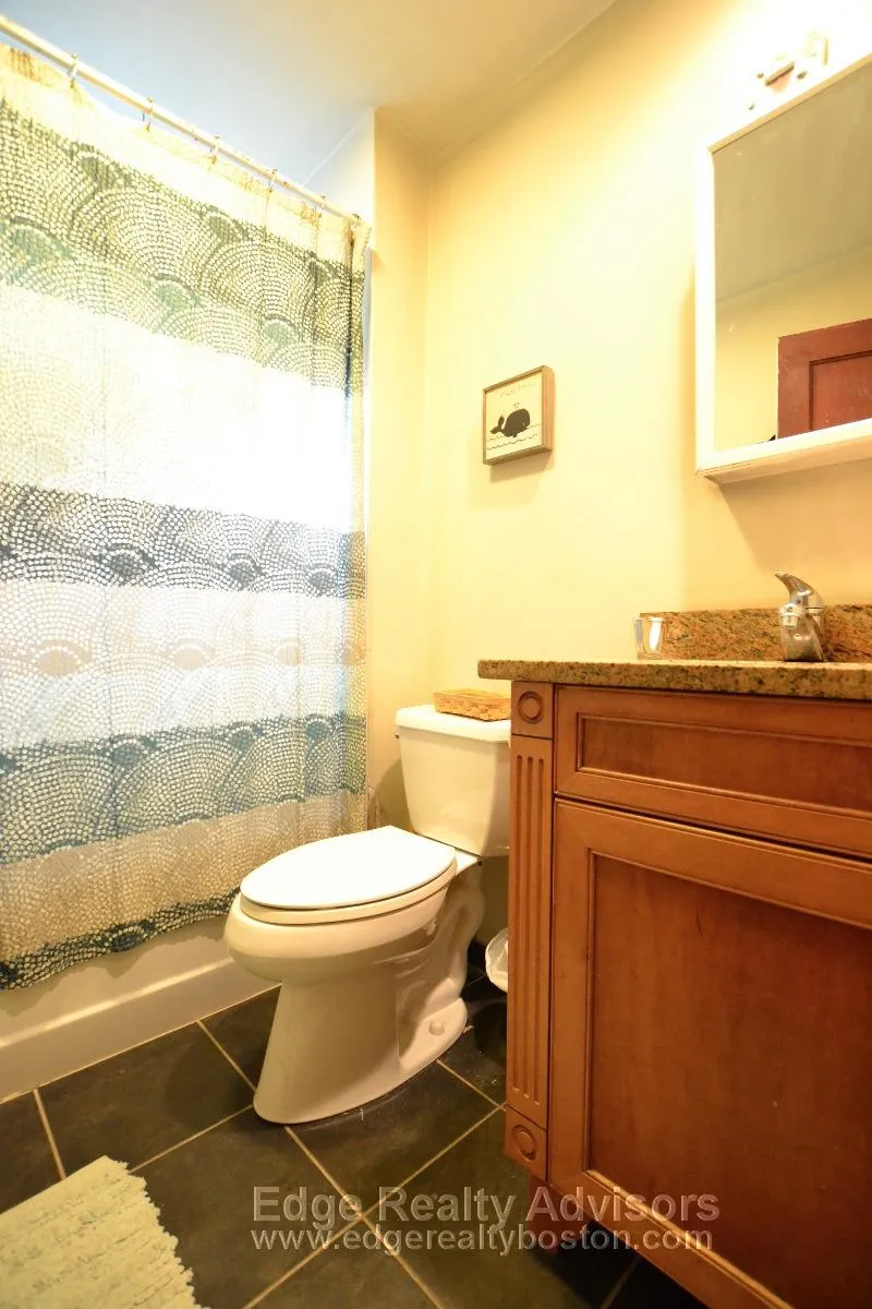 4 bed, 2 bath apartment for rent at 44 Mapleton St Unit 1, Brighton — photo 7 of 15