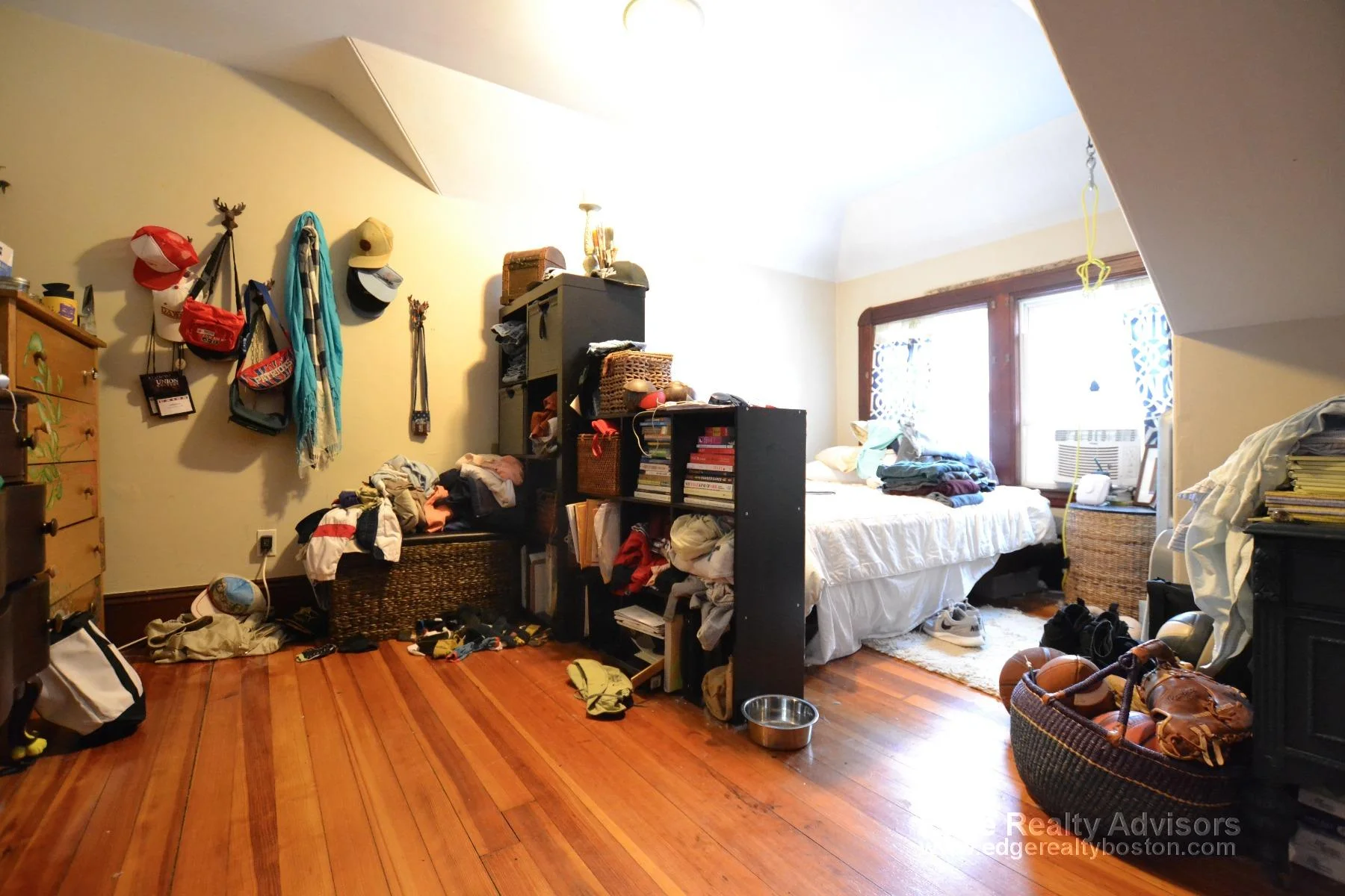 4 bed, 2 bath apartment for rent at 44 Mapleton St Unit 1, Brighton — photo 13 of 15