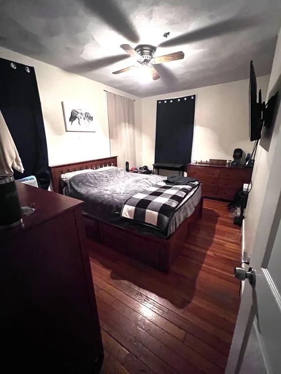 3 bed, 1 bath apartment for rent at 44 Marine Unit 1, Boston — photo 3 of 7
