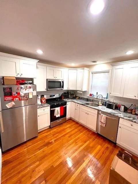 3 bed, 1 bath apartment for rent at 44 Marine Unit 2, South Boston