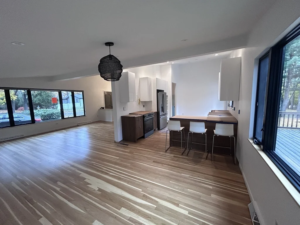4 bed, 3 bath apartment for rent at 44 Marla Circle, Chestnut Hill — photo 3 of 23